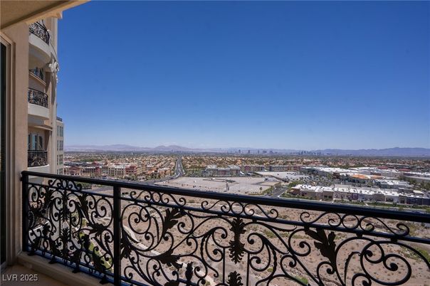 Exterior, Other, Skyline