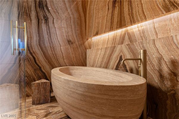 Bathroom, Free Standing Baths, Interior