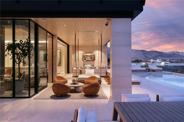 Exterior, Pool, Other