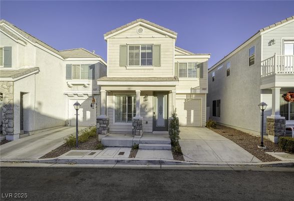 Exterior, Facade, American Craftsman