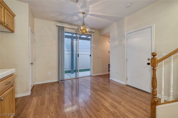 Empty room, Interior, Pendant Lights, Wood Texture Flooring