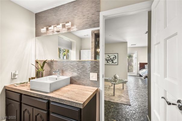 Bathroom, Bedroom, Interior