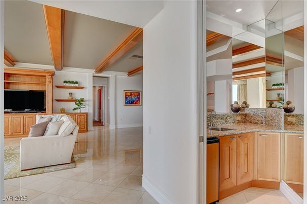 Interior, Kitchen, Living room, Recessed Lighting, Wooden Beams