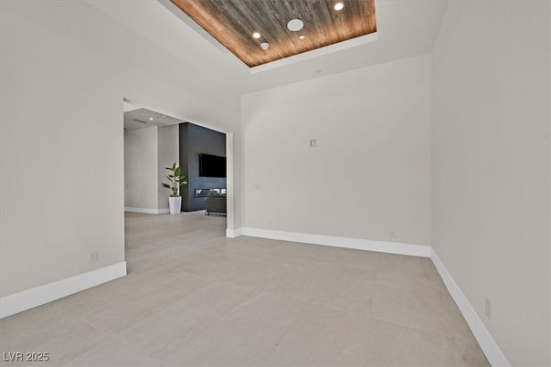 Empty room, Interior, Recessed Lighting, Wooden Ceilings