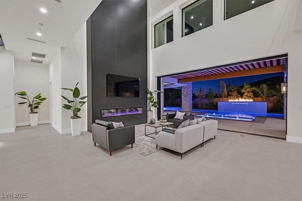 Fireplace, Interior, Living room, Recessed Lighting
