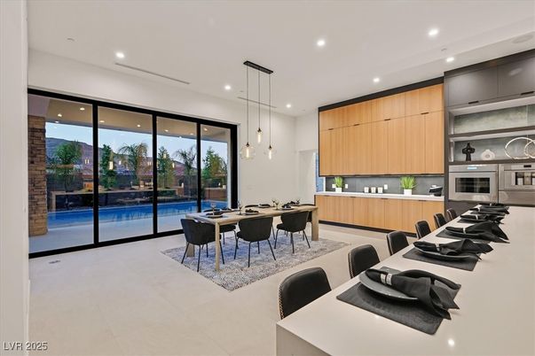 Dining room, Interior, Kitchen, Pendant Lights, Recessed Lighting, Stainless Steel Appliances