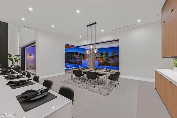 Dining room, Interior, Pendant Lights, Recessed Lighting