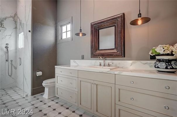 Bathroom, Interior, Marble Walls, Pendant Lights