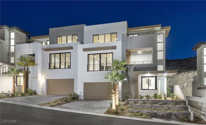 Attached, Exterior, Facade, Modern