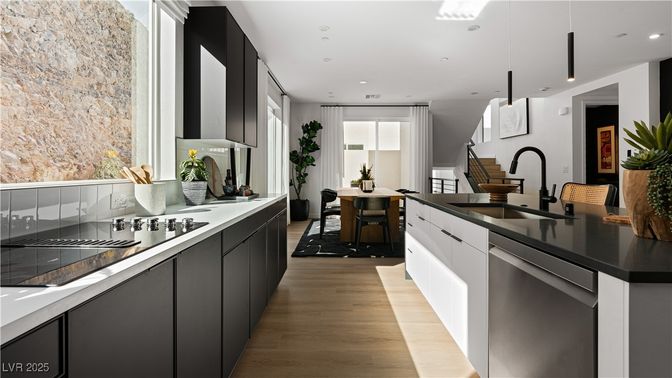Dining room, Interior, Kitchen, Pendant Lights, Recessed Lighting, Wood Texture Flooring