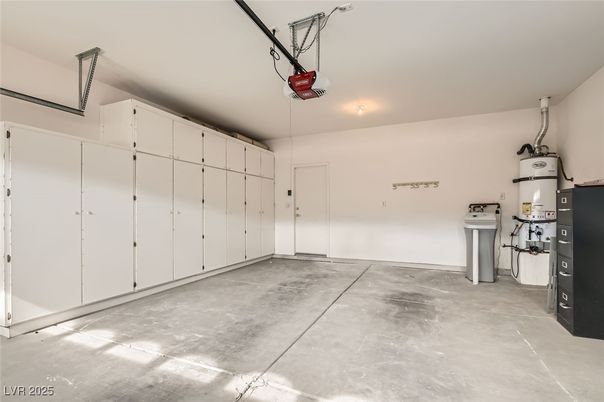 Garage, Interior