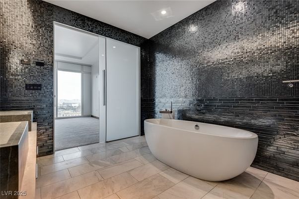 Bathroom, Free Standing Baths, Interior, Recessed Lighting