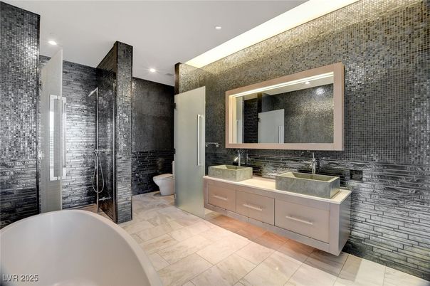 Bathroom, Dual Sink Vanities, Free Standing Baths, Interior, Recessed Lighting