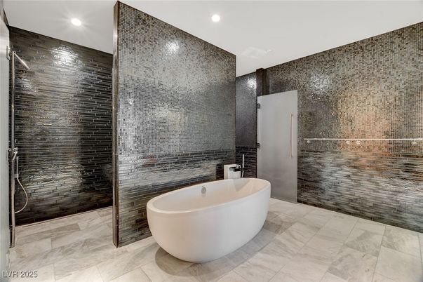 Bathroom, Free Standing Baths, Glass Shower, Interior, Recessed Lighting