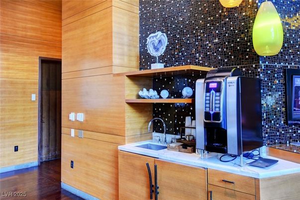 Interior, Kitchen, Wood Texture Flooring, Wooden Walls