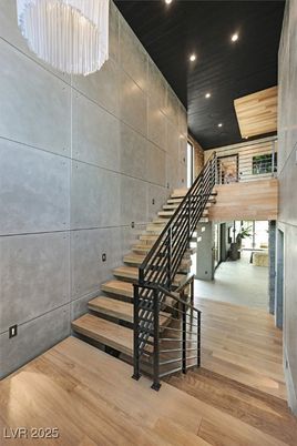 Interior, Recessed Lighting, Wood Texture Flooring