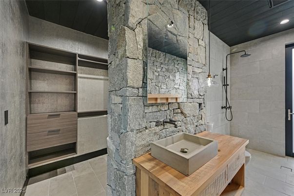 Bathroom, Interior, Recessed Lighting, Stone Walls