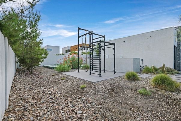 Backyard, Exterior, Playground