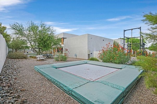 Backyard, Exterior, Playground