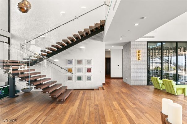 Interior, Recessed Lighting, Wood Texture Flooring