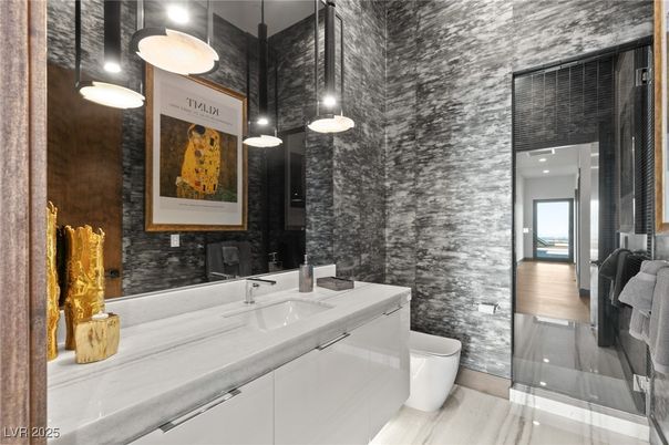 Bathroom, Interior, Pendant Lights, Wood Texture Flooring