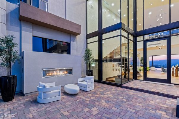 Exterior, Fireplace, Water