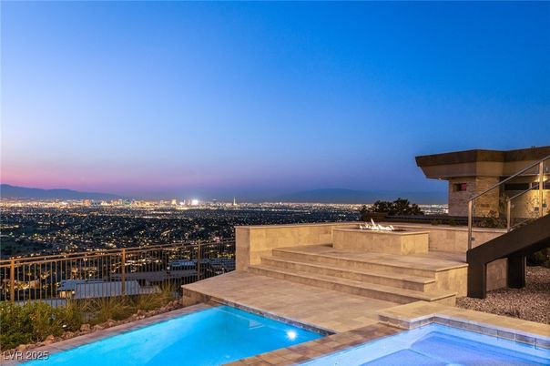 Exterior, Pool, Other