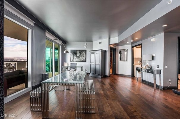 Dining room, Interior, Kitchen, Recessed Lighting, Wood Texture Flooring