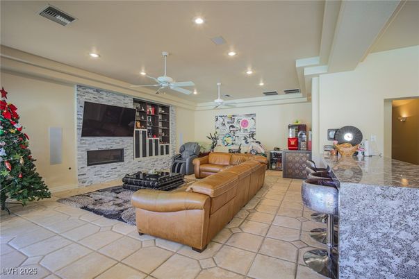 Fireplace, Interior, Living room, Recessed Lighting