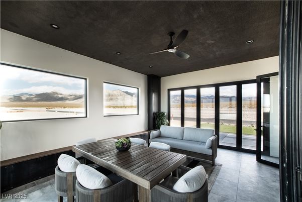 Dining room, Interior, Recessed Lighting