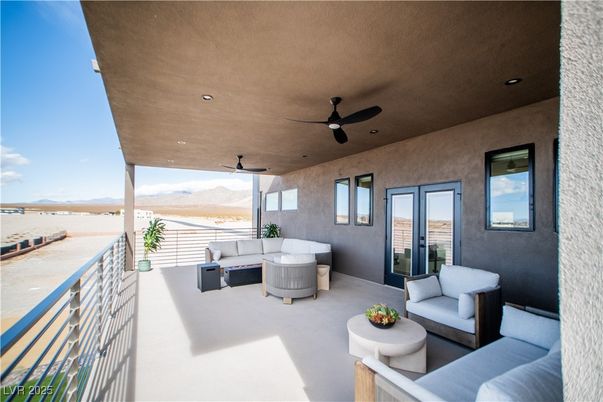 Exterior, Recessed Lighting, Water