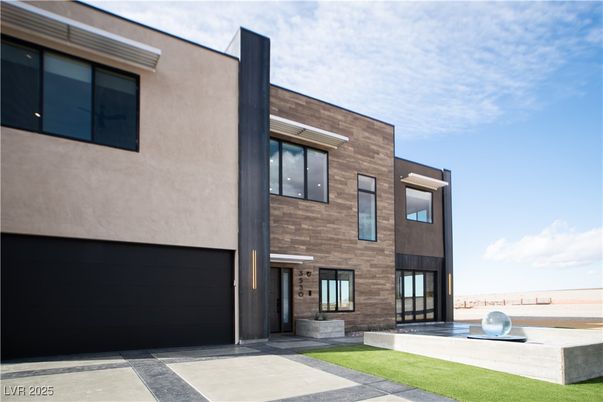 Attached, Exterior, Facade, Modern