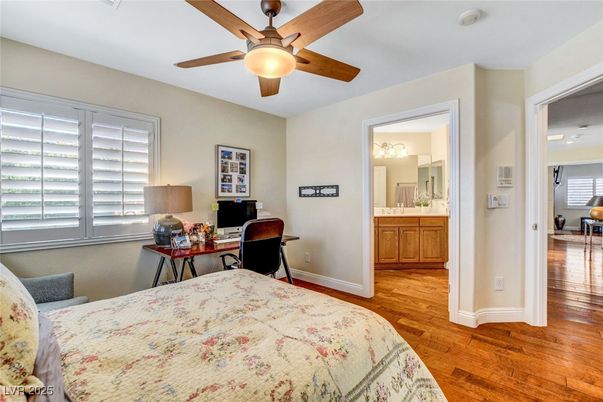 Bedroom, Home Office, Interior, Wood Texture Flooring