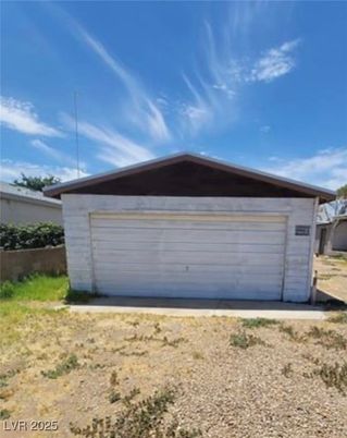Backyard, Detached Garage, Exterior