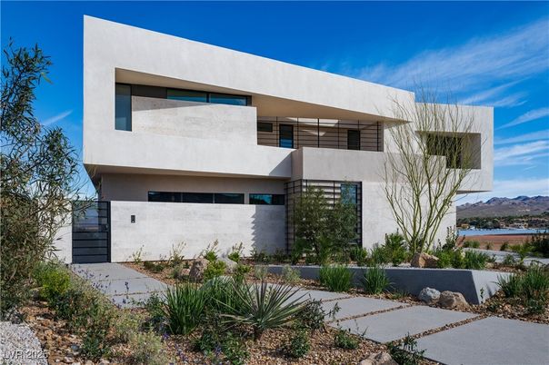 Attached, Exterior, Facade, Modern