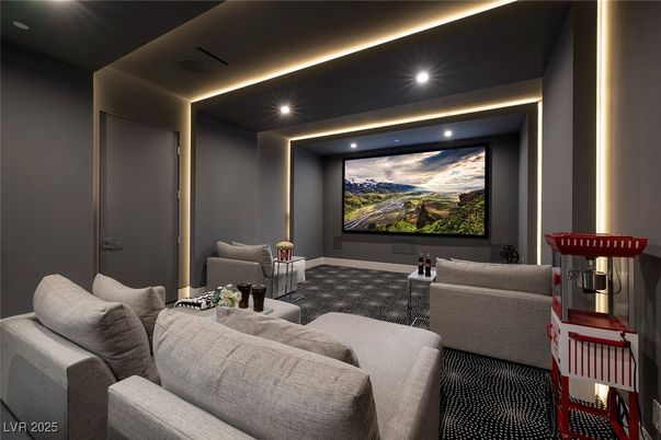 Interior, Projection Screen, Recessed Lighting, Theatre Room