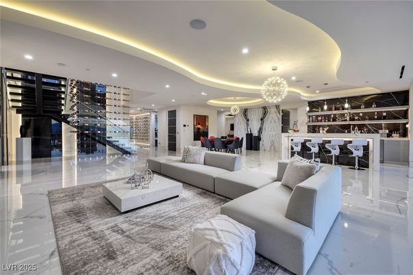 Dining room, Interior, Living room, Marble, Pendant Lights, Recessed Lighting