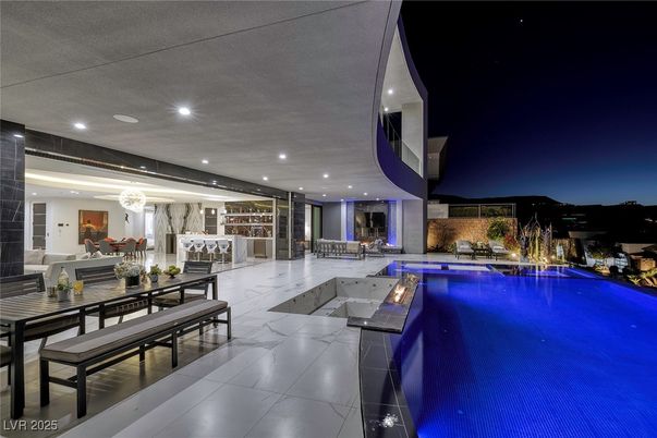 Exterior, Pool, Recessed Lighting