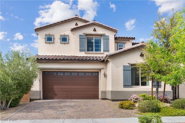 Attached, Exterior, Facade, Mediterranean