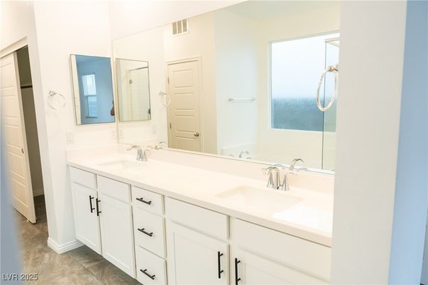 Bathroom, Dual Sink Vanities, Interior, Pendant Lights