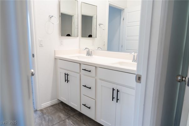 Bathroom, Dual Sink Vanities, Interior