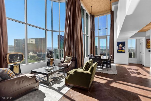 Dining room, Interior, Living room, Sun Room