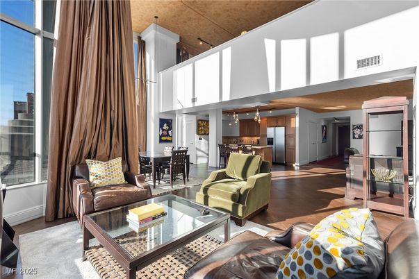 Dining room, Interior, Kitchen, Living room, Stainless Steel Appliances, Wood Texture Flooring