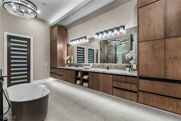 Bathroom, Dual Sink Vanities, Free Standing Baths, Interior, Recessed Lighting