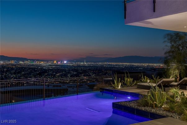 Exterior, Pool, Other