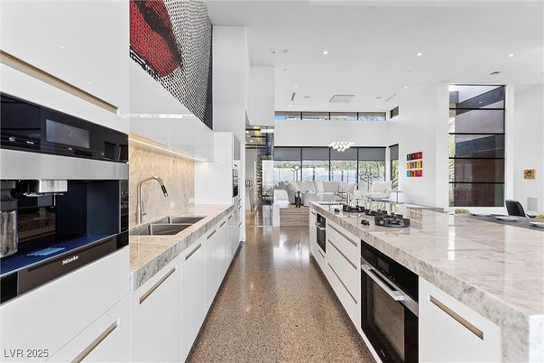 Dining room, Interior, Kitchen, Living room, Pendant Lights, Recessed Lighting, Stainless Steel Appliances