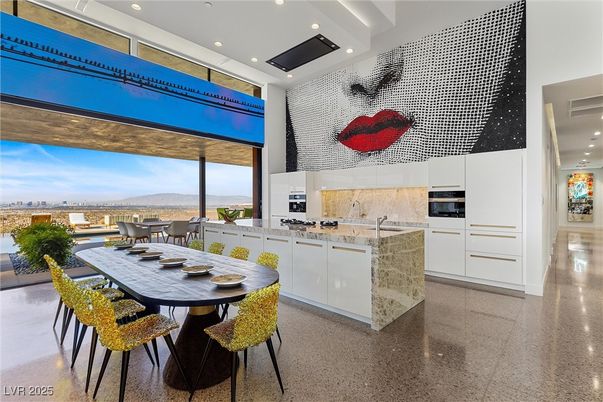 Dining room, Interior, Kitchen, Recessed Lighting, Stainless Steel Appliances