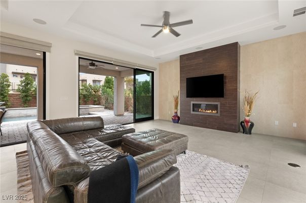 Fireplace, Interior, Living room, Recessed Lighting