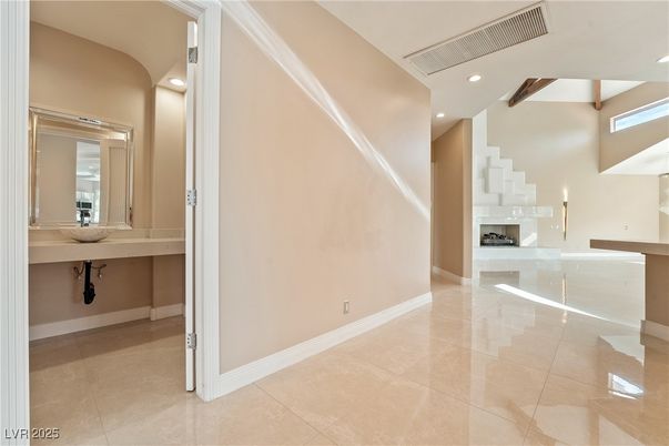 Fireplace, Interior, Recessed Lighting