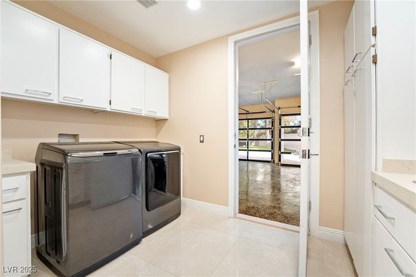 Interior, Recessed Lighting, Washer